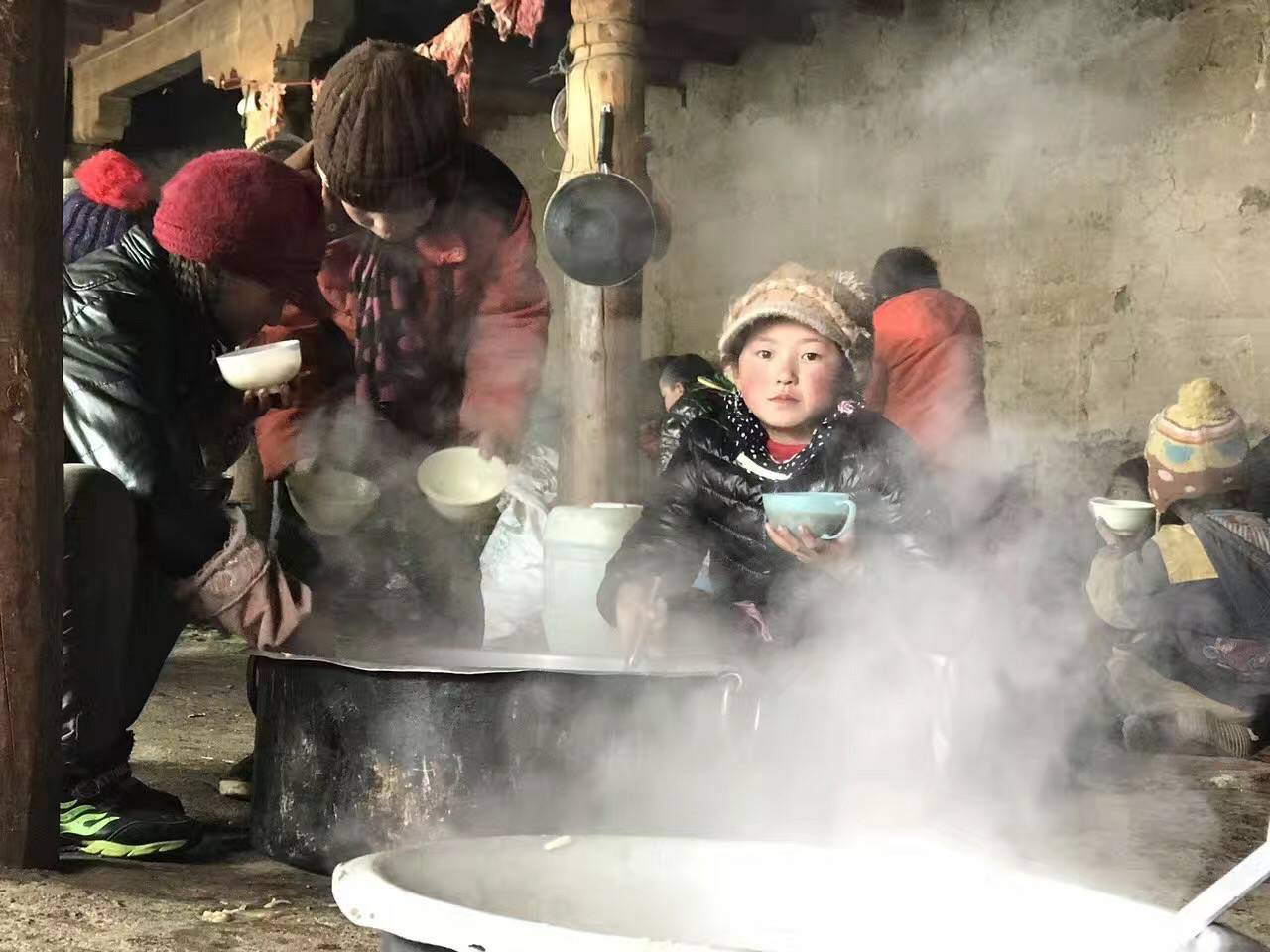 海口曾伟网络安全技术有限公司公益回顾丨家国同欢月同圆 温暖满载甘孜州(图10) 海口曾伟网络安全技术有限公司公益回顾丨家国同欢月同圆 温暖满载甘孜州(图10)
